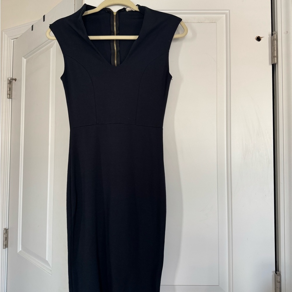 Elegant Black Sleeveless Dress